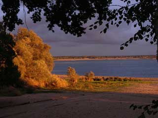 Le lac un soir d'automne